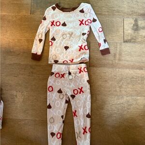 Hershey Kisses Toddler pajamas size 18 months